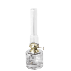 Kerosene lamp elvira small Transparent Von Strömshaga - Elegante Petroleumlampe aus geriffeltem Glas und Messingbrenner.