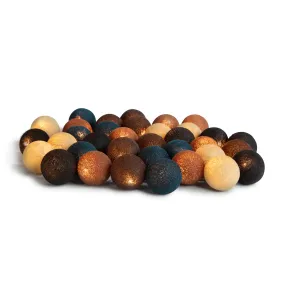 Irislights Hazel 20-lights Mehrfarbig Von Irislights - Da sowohl der Draht als auch die Farbe von Hand gefertigt werden, ist jede Kugel der Irislights Hazel ein Unikat.