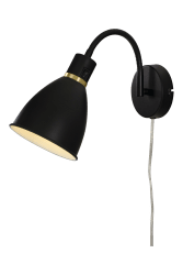 Idre Schwarz leselampe Von Aneta Lighting - der Lampenkopf, der Idre zu einer perfekten Nachttischlampe macht.