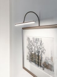 Miro 40cm Stahl Von Aneta Lighting - Miro ist die perfekte Akzent- und Bildbeleuchtung in matt gebürstetem Stahl.