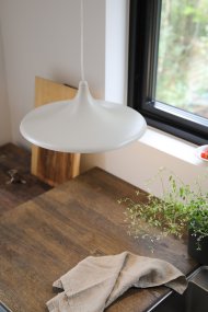 Beam Ø37 Beige hängelampe Von Markslöjd - Die Helligkeit l&auml;sst sich bequem &uuml;ber einen Standard-Wandschalter zwischen 100 %, 50 % und 25 % einstellen.