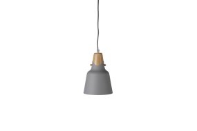 Rigel Ø16 Grau hängelampe Von Venture Design - Mit der Rigel Deckenleuchte erhalten Sie moderne und elegante Beleuchtung, die in die meisten R&auml;ume und Einrichtungsstile passt.