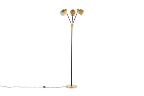 Vifta 3 Schwarz stehlampe Von Venture Design - Stehleuchte in Schwarz und Messing mit drei Schirmen, die je nach Bedarf eingestellt werden k&ouml;nnen.