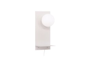 Troyes 45cm Hellgrau wandlampe Von Venture Design - Die Leuchte hat einen hellgrauen Eisensockel mit einer kleinen Ablagefl&auml;che, auf der zus&auml;tzliche Dekoration platziert werden kann.