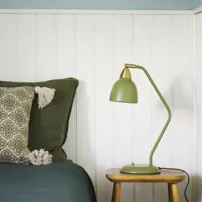 Urban 45cm Olivgrün schreibtischlampe Von Superliving - Verschönern Sie Ihren Arbeitsplatz mit der Schreibtischlampe Urban in elegantem, mattem Olivgrün mit Messingdetails.