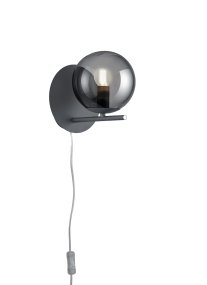 Pure Ø16 Rauchfarben wandlampe Von Trio Lighting - Die Leuchte kann sowohl als Festinstallation als auch mit dem mitgelieferten Kabel mit Wandstecker und Netzschalter montiert werden.