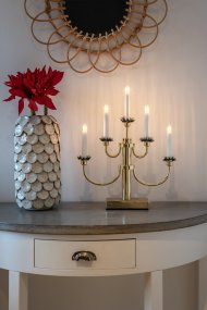 Candelabra 5 Lights Messing Von Konstsmide - Perfekt, um in der Advents- und Weihnachtszeit eine gem&uuml;tliche und einladende Atmosph&auml;re zu schaffen.