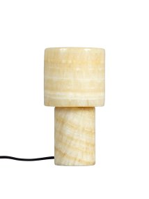 Lucie 16cm Natur Von PR Home - Diese Marmor-Tischleuchte ist ein elegantes und luxuri&ouml;ses Einrichtungselement, das ein warmes und angenehmes Licht verbreitet.