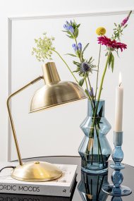 Hood 38cm Antikmessing schreibtischlampe Von Leitmotiv - Die Leuchte passt perfekt auf den Schreibtisch oder Nachttisch und ist sowohl praktischer Lichtspender als auch stilvolles Einrichtungselement.