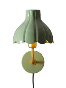 Wells 35cm Moosgrün leselampe Von PR Home - Mit ihren femininen Formen und harmonischen Farben verleiht Wells Ihrem Zuhause Pers&ouml;nlichkeit und Eleganz.
