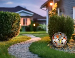 Earth Silber solarleuchte Von Globo Lighting - Laddas av solen under dagen och t&auml;nds automatiskt i skymningen.