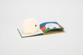 Bundle of Light - Elephant Mini Weiß kinderlampe Von Mr Maria - Bringen Sie mit dieser bezaubernden Elefantenlampe etwas Licht und Freude in Ihren Tag und Ihr Zuhause.