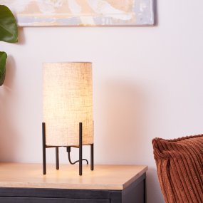 Fairhill 30cm Beige tischlampe Von Brilliant - Die Fairhill Tischleuchte eignet sich perfekt für eine stimmungsvolle Beleuchtung in Ihrem Wohnzimmer.