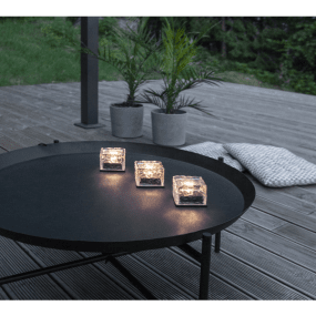 Icecube 3er-Pack Transparent solarleuchte Von Star Trading - Sie laden sich tags&uuml;ber auf und schalten sich bei Einbruch der Dunkelheit automatisch mit einem sanften, warmwei&szlig;en Licht ein.