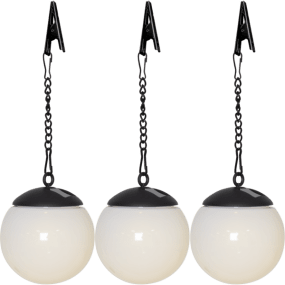 Globus 3er-Pack Weiß solarleuchte Von Star Trading - Die Globus-Solarleuchten im 3er-Pack sind stilvolle H&auml;ngeleuchten aus wei&szlig;em PS, die sich dank der mitgelieferten 13 cm langen Kette und des Clips einfach aufh&auml;ngen lassen.