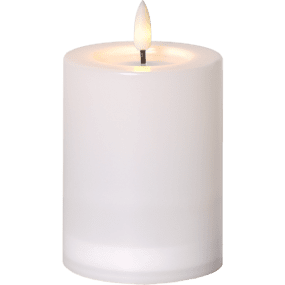 Flamme Saul 13cm Weiß solarleuchte Von Star Trading - Die Kerze verf&uuml;gt &uuml;ber ein verstecktes Solarpanel im Inneren des Kunststoffgeh&auml;uses und sollte tags&uuml;ber bei eingeschalteter Beleuchtung in der N&auml;he der Sonne platziert werden, um die optimale Aufladung zu erreichen.