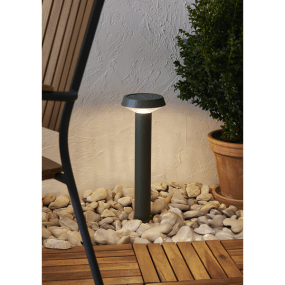 Casa 45cm Grün solarleuchte Von Star Trading - Die Leuchte verf&uuml;gt &uuml;ber eine integrierte LED-Beleuchtung, die ein angenehmes, warmwei&szlig;es Licht mit 50 Lumen abgibt.