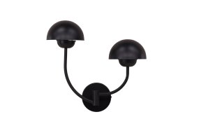 Lyckorna 35cm Schwarz wandlampe Von Venture Design - Diese Lampe ist perfekt f&uuml;r alle, die eine dekorative und dennoch stilvolle Lampe mit sanftem Design suchen, die in die meisten R&auml;ume und Einrichtungsstile passt.