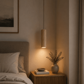 Lakewood Ø10 Holz hängelampe Von Brilliant - Die Pendelleuchte Lakewood kombiniert helles, geripptes Holz mit braunen Metalldetails und sorgt so für eine warme und natürliche Optik.