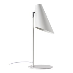 Cale 50cm Weiß schreibtischlampe Von Dyberg Larsen - Durch die schlanke und stilvolle Form lässt sich Cale leicht platzieren und passt perfekt sowohl ins Homeoffice als auch ins Schlafzimmer.