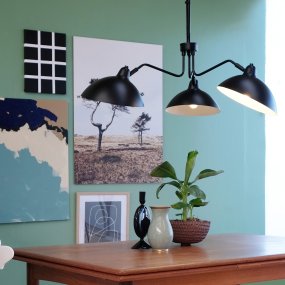 Futura Ø95 Mattschwarz hängelampe Von Dyberg Larsen - Der Futura-Kronleuchter ist eine anspruchsvolle Wahl, die Ihrem Zuhause Stil und Luxus verleiht.