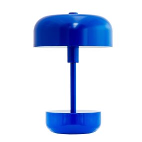 Haipot 25cm Blau tragbare Von Dyberg Larsen - Die offene Gestaltung des Lampenschirms sorgt für eine schöne Lichtreflexion, die die Farbe des Sockels hervorhebt und bei Einbruch der Dunkelheit erzeugt die Lampe ein stimmungsvolles Lichtspiel.