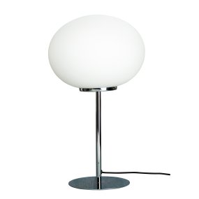 Queen 50cm Chrom tischlampe Von Dyberg Larsen - In Kombination mit dem opalweißen Glasschirm wird sie zu einem auffälligen Einrichtungsdetail im Zuhause.
