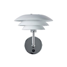 DL20 Weiß wandlampe Von Dyberg Larsen - Die Wandleuchte DL20 hat ein zeitloses und schlichtes Design, besteht aus drei Schirmen, diese Leuchte ist einfach zu installieren und sorgt f&uuml;r ein sch&ouml;nes Licht.