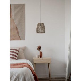 Saigon Ø18 Natur hängelampe Von PR Home - Der Schirm in Rattanoptik sorgt für eine schöne Atmosphäre im Raum und verteilt das Licht angenehm im Raum.
