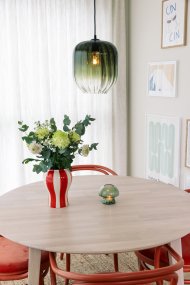 Haze Ø25 Grün hängelampe Von Globen Lighting - Damit die Leuchte gerade hängt, muss die Position der Aufhängung möglicherweise angepasst werden.