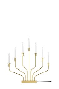 Brosa XL Messing Von Markslöjd - Platzieren Sie ihn im Fenster oder auf dem Sideboard im Wohnzimmer und schaffen Sie eine stimmungsvolle Weihnachtsatmosph&auml;re.