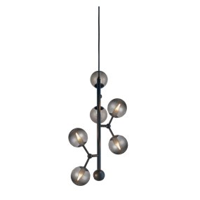 Atom vertical Ø30 Schwarz hängelampe Von Halo Design - Die drei Arme des Rahmens sind beweglich und bieten Ihnen so die Möglichkeit, Ihr eigenes Design und Ihren eigenen Aufdruck darauf zu erstellen.
