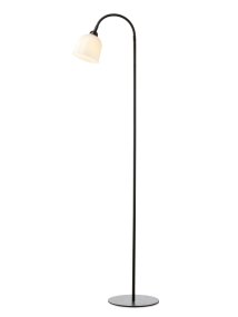 Glow 1 Schwarz stehlampe Von Halo Design - Der Opalglasschirm sorgt für eine angenehme Lichtverteilung im Raum und der Arm ist beweglich, sodass Sie die Lampe sowohl als Leselampe als auch als dekorative Allgemeinbeleuchtung verwenden können.