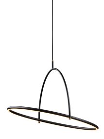 Tilt Ø60 Schwarz hängelampe Von Halo Design - Tilt ist eine moderne Pendelleuchte mit stilvollem, minimalistischem Design aus schwarzem Metall und eleganten Messingdetails.