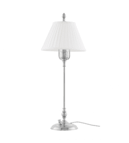 Ankarcrona Nickel Von Karlskrona lampfabrik - Lampsk&auml;rmen h&aring;lls upp av en m&auml;ssingslyra, vilket ger ett gedignare k&auml;nsla &auml;n sk&auml;rmar med fasta vitlackerade lyror.