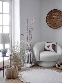 Kean 58cm Grau Von Bloomingville - Die Kean Tischleuchte ist eine vielseitige Leuchte aus Terrakotta mit stilvoller nordischer Form und sch&ouml;nem Grauton, die in die meisten Wohnr&auml;ume passt.