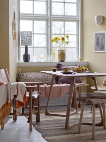 Olefine 62cm Grün tischlampe Von Bloomingville - Die Olefine Tischleuchte von Bloomingville ist eine h&uuml;bsche und dekorative Leuchte aus Steingut mit reaktiver Glasur in einem sanften Gr&uuml;nton.