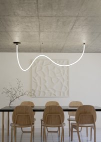 Glow 300cm Schwarz hängelampe Von Eglo - Dadurch eignet sich Glow perfekt für Dachschrägen, Treppenhäuser, Flure oder andere Räume, in denen Sie eine individuelle Lichtinstallation gestalten möchten.