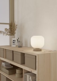 Dasmina 22cm Weiß/Sand tischlampe Von Eglo - Das geriffelte Glas verleiht der Lampe eine sanfte und dekorative Ausstrahlung und sorgt gleichzeitig für eine angenehme Lichtverteilung im Raum.