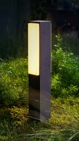 Stratosphere 42cm Anthrazit pollarleuchten Von Philips - Die ultraeffizienten Außenleuchten Stratosphere von Philips nutzen bahnbrechende neue Technologien zur Reduzierung von Kohlenstoffemissionen, Materialabfällen und Energieverbrauch.