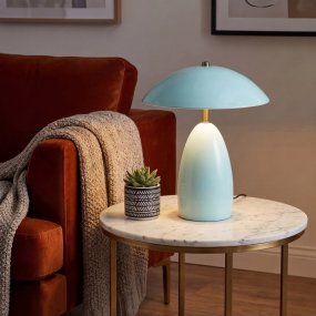 Poppy 35cm Hellblau Von Elstead Lighting - Die Leuchte verf&uuml;gt &uuml;ber eine integrierte 11,5-W-LED mit einem Lichtstrom von 761 Lumen und warmwei&szlig;em Licht (3000 K).
