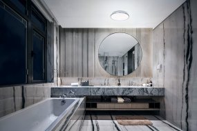 LED Bath Ø30 Chrom badezimmerlampe Von Ledvance - F&auml;rgtemperaturen g&aring;r att justera mellan 3000K varmvitt ljus och 4000K kallvitt ljus genom att trycka snabbt tv&aring; g&aring;nger p&aring; din v&auml;ggstr&ouml;mbrytare.