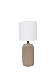 Palizzo 33cm Braun tischlampe Von Nordic Lighting - Der Fu&szlig; hat eine matte, sandartige Oberfl&auml;che in einem warmen Braunton und eine gerippte Struktur, die der Leuchte eine sanfte und dekorative Ausstrahlung verleiht.