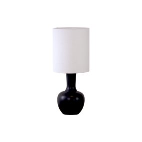 Lill Boda 52cm Schwarz tischlampe Von Nordic Lighting - Die stilvolle Tischleuchte Lill Boda aus Keramik besticht durch ihren glatten, schwarzen Fu&szlig;, der ihr eine sanfte und harmonische Ausstrahlung verleiht.