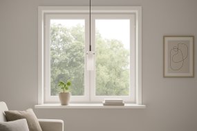 Cilinda Ø7 Schwarz und Weiß fensterlampe Von Nordic Lighting - Cilinda ist eine zeitlose Fensterlampe mit stilvollem Design.