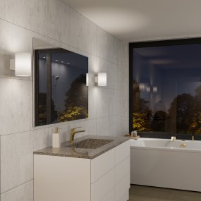Evoke L Weiß wandlampe Von Herstal - Den smarta konstruktionen med b&aring;de upp- och nerljus g&ouml;r den till ett utm&auml;rkt val f&ouml;r att belysa din hall, vardagsrum eller sovrum p&aring; ett subtilt men effektfullt s&auml;tt.