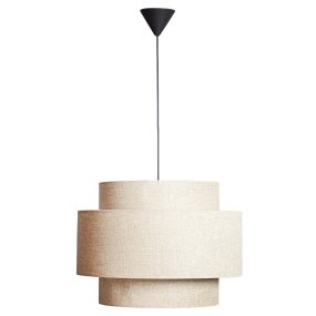 Hilma Ø55 Beige hängelampe Von Cottex - Der beigefarbene Stoff sorgt f&uuml;r eine warme und behagliche Atmosph&auml;re und macht Hilma vielseitig kombinierbar.