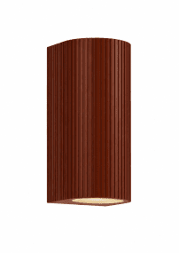 Freja Duo Rost außenlampe Von Lampan - Freja passt perfekt an den Eingang, die Garageneinfahrt oder die Terrasse und wird so zu einem funktionalen und zugleich dekorativen Element.