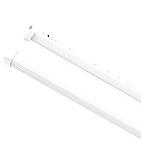 Liny Basic 3000K 130cm Weiß Von Designlight - Die Liny Basic ist eine robuste und energieeffiziente Industrieleuchte mit LED-Technologie, die f&uuml;r die Allgemeinbeleuchtung in Industrie- und Gesch&auml;ftsumgebungen mit warmwei&szlig;em Licht konzipiert wurde.