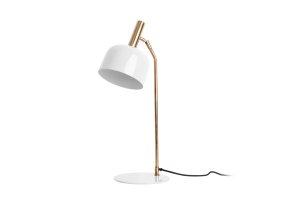 Smart 56cm Weiß schreibtischlampe Von Leitmotiv - Die glänzende, weiß emaillierte Oberfläche und die eleganten Golddetails verleihen der Leuchte einen einzigartigen und attraktiven Look.
